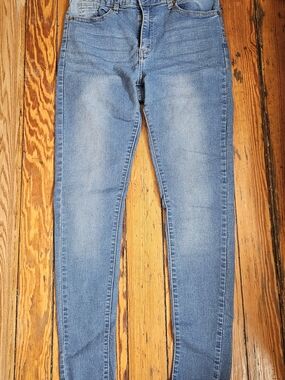 Classic Light Blue Skinny Jeans for Women.